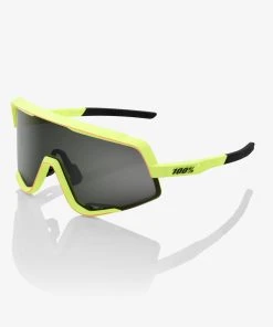 100% Europe Sunglasses GLENDALE - Soft Tact Washed Out Neon Yellow - Smoke Lens