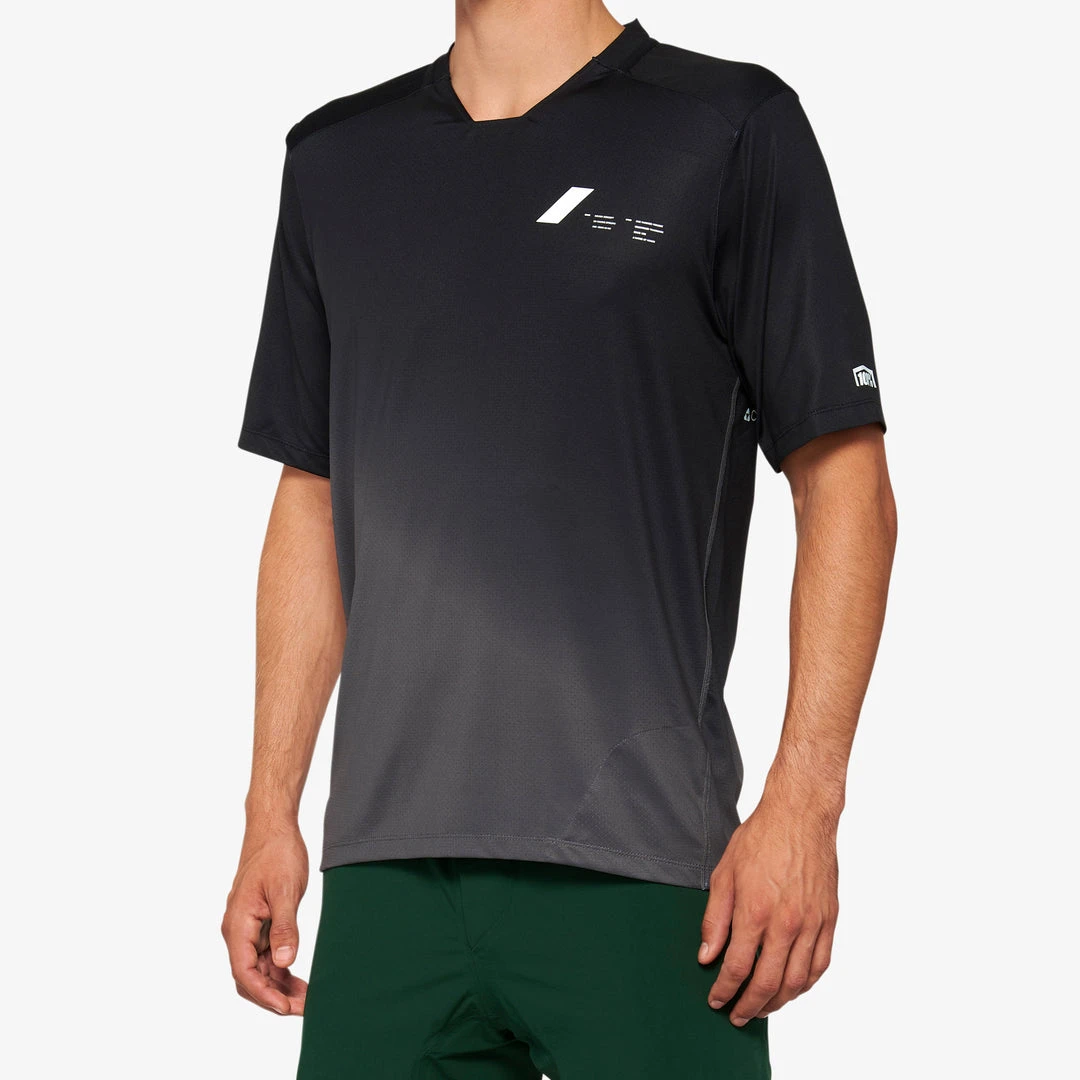 100% CELIUM Short Sleeve Jersey Black/Charcoal 3 100% CELIUM Short Sleeve Jersey Black/Charcoal