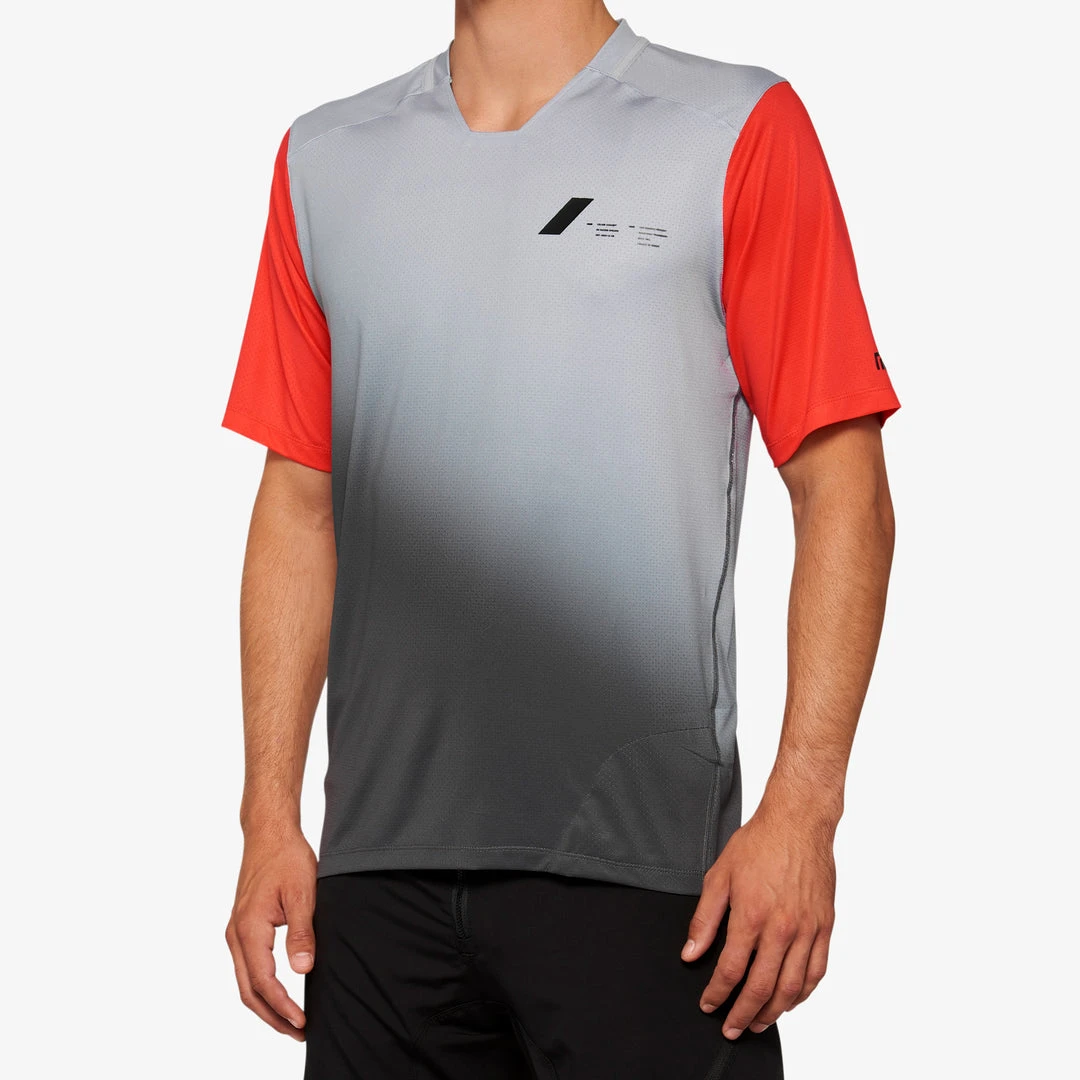 100% Men's Jerseys CELIUM Short Sleeve Jersey Grey/Racer Red 3 100% Men's Jerseys CELIUM Short Sleeve Jersey Grey/Racer Red